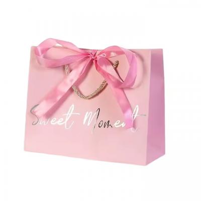 Boutique Shopping Gift Paper Bags for Underwear Clothing Packaging